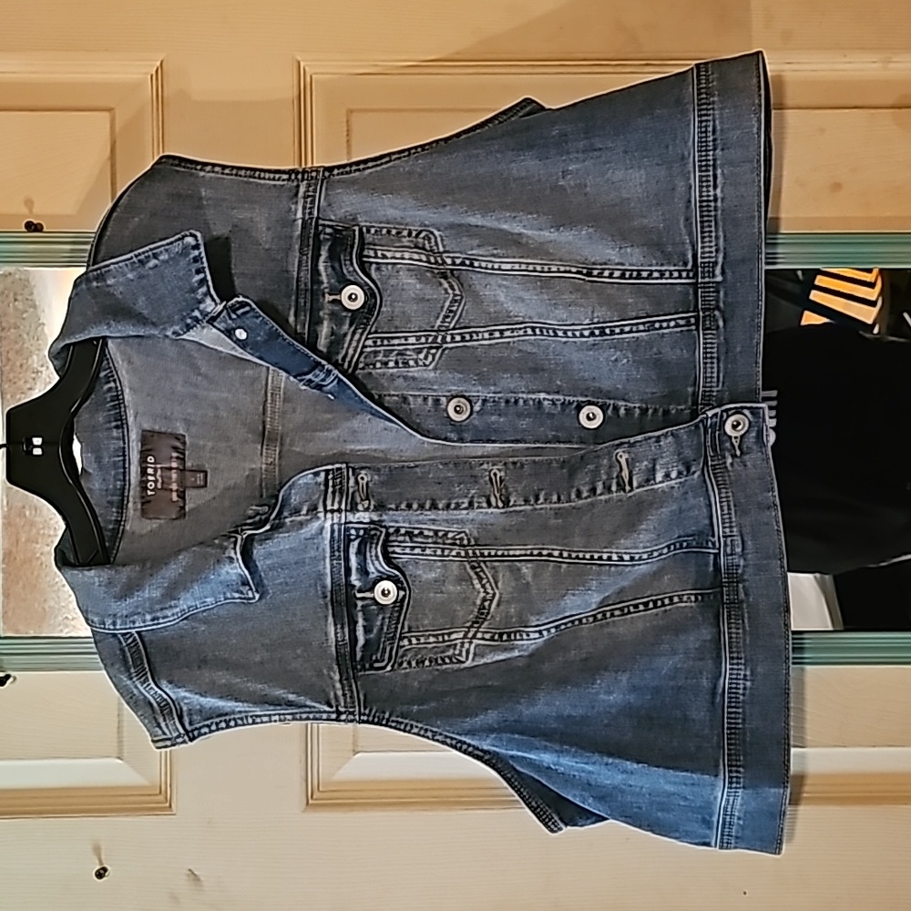 Denim Cropped Vest - Medium Wash